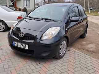 Toyota Yaris foto 2