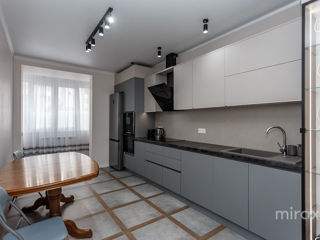 Apartament cu 3 camere, 76 m², Centru, Chișinău foto 1