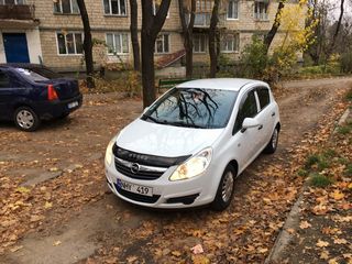 Opel Corsa foto 2