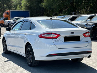 Ford Fusion foto 5