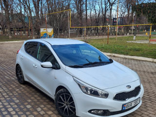 KIA Ceed foto 2