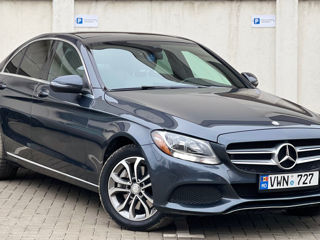 Mercedes C-Class foto 2