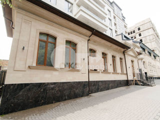 Spațiu comercial, 700 mp, Centru, 12000 € ! foto 19