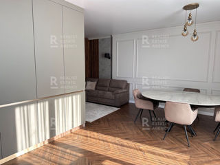 Apartament cu 3 camere, 75 m², Buiucani, Chișinău foto 2