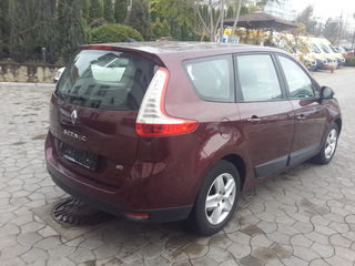 Renault Grand Scenic foto 3