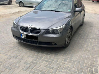 BMW 5 Series foto 4