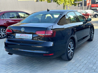 Volkswagen Jetta foto 5