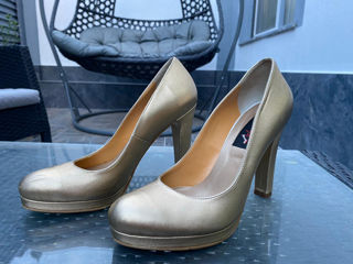 Pantofi cu toc - Marimea 40 - Inaltime 12 cm