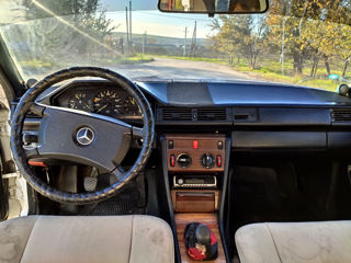 Mercedes Series (W124) foto 5