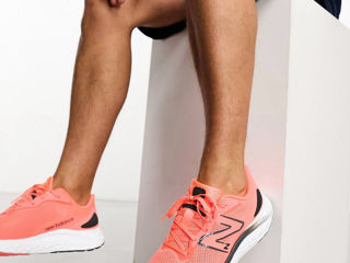 New Balance Running Arishi V4 in orange foto 5