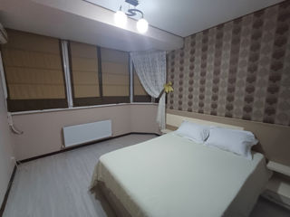 Apartament cu 2 camere, 55 m², Buiucani, Chișinău foto 2