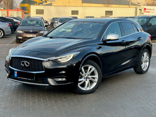 Infiniti Q30