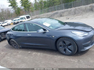 Tesla Model 3 foto 13