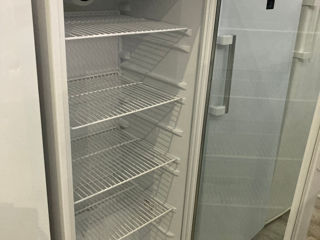 Frigider vitrina Beko  foto 1