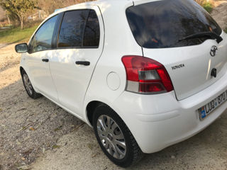 Toyota Yaris foto 5