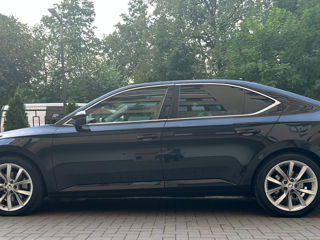 Skoda Superb foto 2