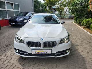 BMW 5 Series foto 12