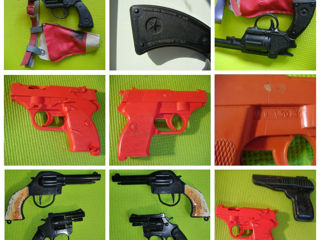 Пистолеты - детские игрушки из СССР.