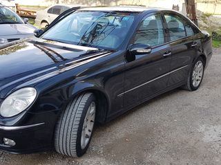 Dezmembrare Mercedes E class w211 2.7 cdi foto 1