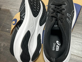 Asics foto 4