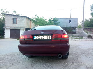 Toyota Carina foto 4