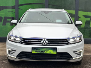 Volkswagen Passat foto 2