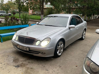 Mercedes E-Class foto 3