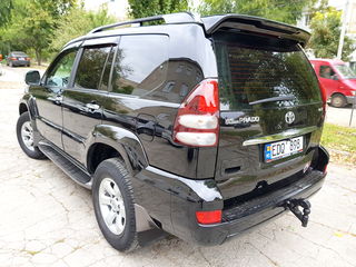 Toyota Land Cruiser Prado foto 3