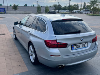 BMW 5 Series foto 4