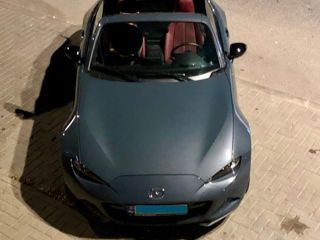 Mazda MX-5 foto 1