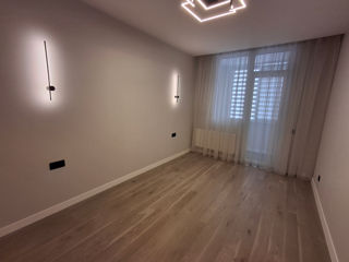 Apartament cu 2 camere, 65 m², Botanica, Chișinău foto 7