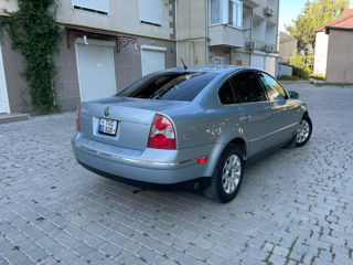 Volkswagen Passat foto 3