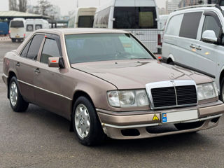 Mercedes E-Class foto 4