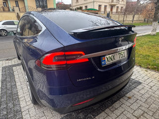 Tesla Model X foto 3