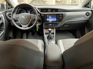 Toyota Auris foto 9