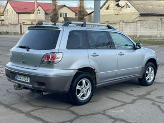 Mitsubishi Outlander foto 4