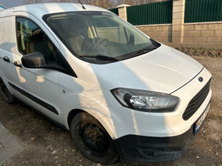 Ford Transit Courier foto 2