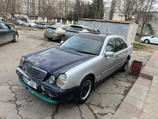 Mercedes E-Class foto 6