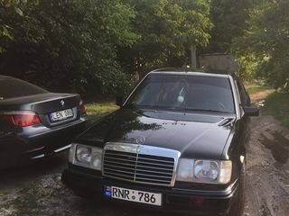 Mercedes Series (W124) foto 1