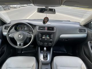 Volkswagen Jetta foto 9