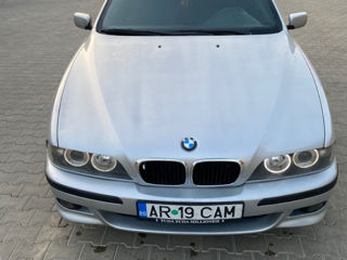 BMW 5 Series foto 4