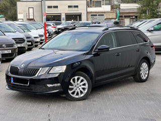 Skoda Octavia foto 1