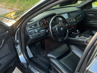 BMW 7 Series foto 7