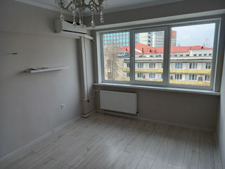 Centru, bd. Grigore Vieru, chirie oficiu, 17 m.p, 250€ foto 3