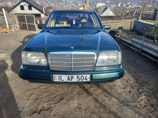 Mercedes Series (W123)