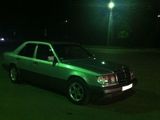 Mercedes Series (W124) foto 1