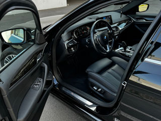 BMW 5 Series foto 5