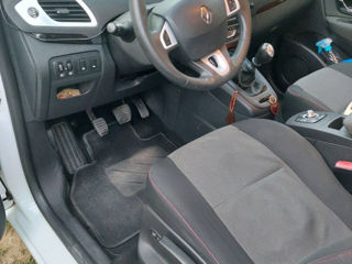 Renault Grand Scenic foto 9