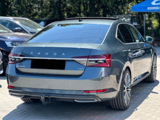 Skoda Superb foto 3