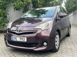 Toyota Verso-S foto 2